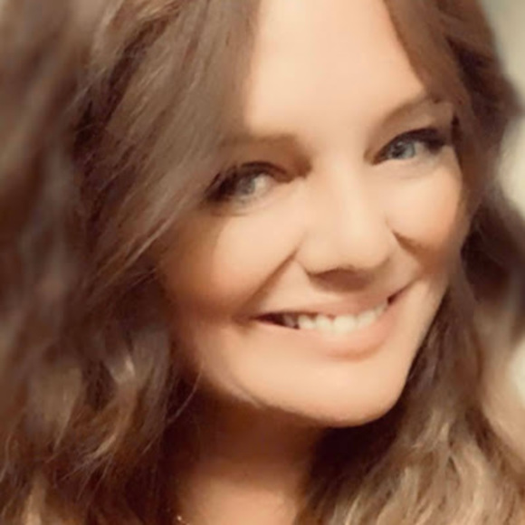 Meet your Posher, Deanna - Picture 1 of 1